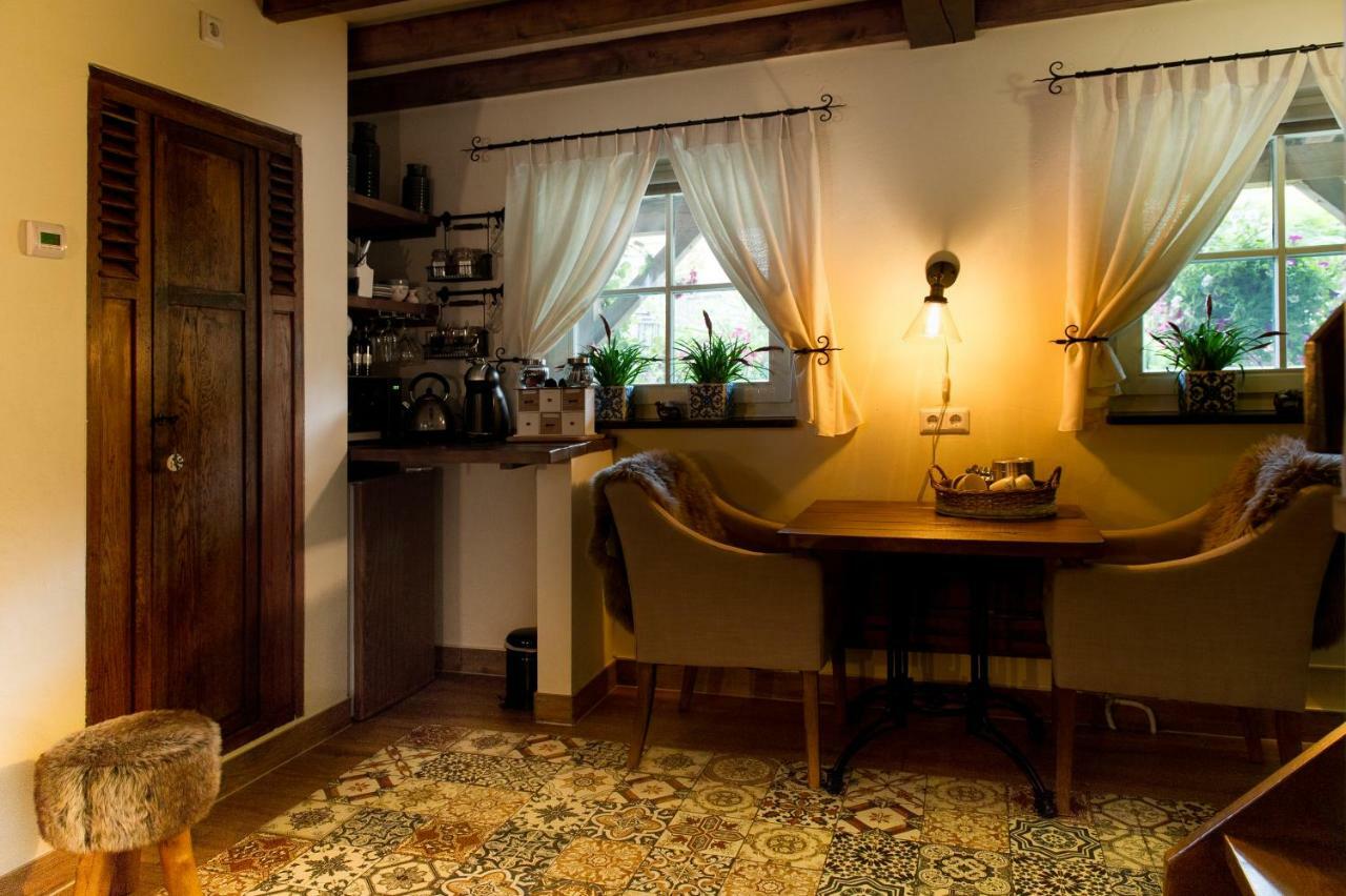 Bed And Breakfast Piekoo Belloo Weert Esterno foto